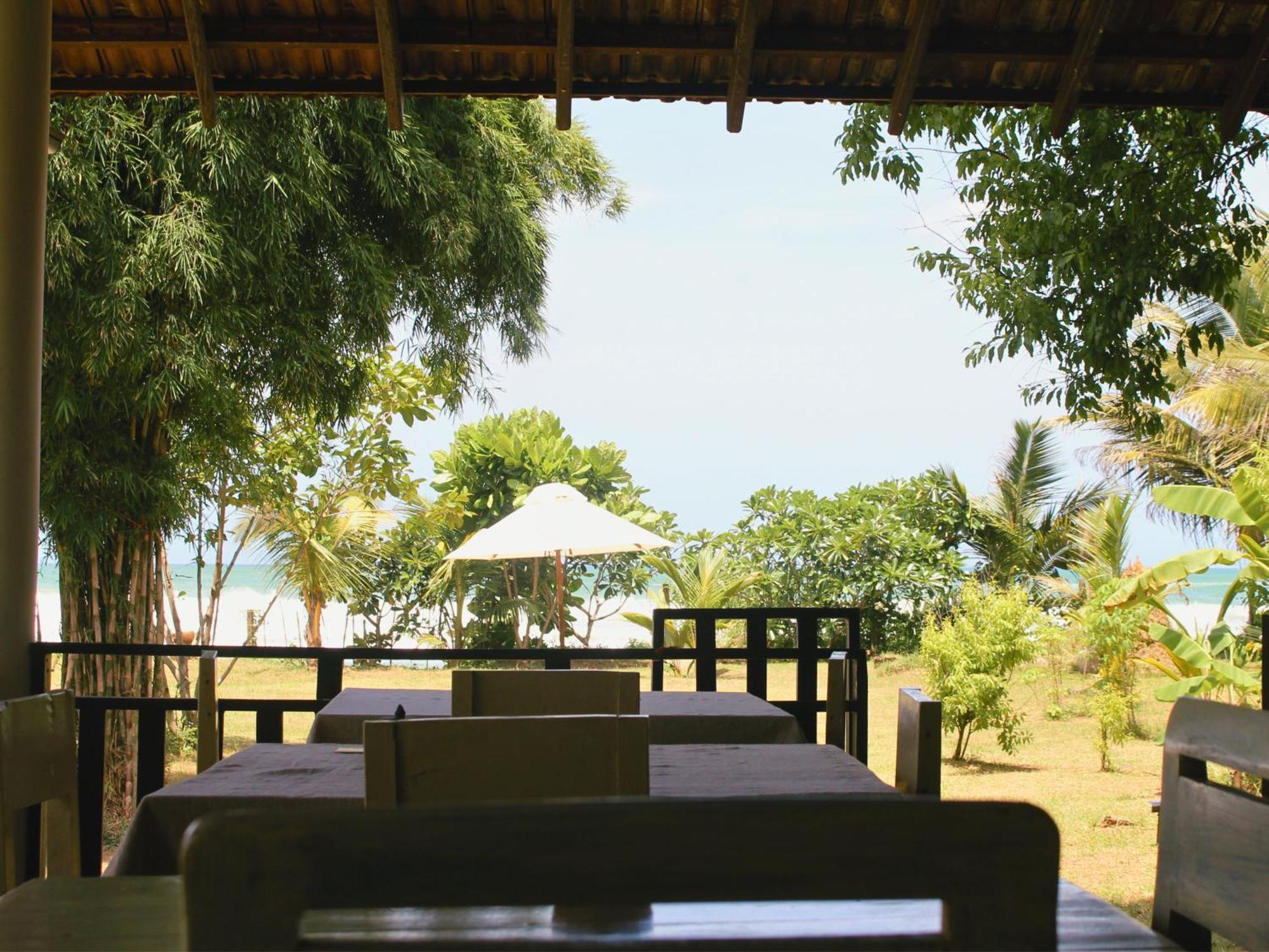 Calma - Surf, Yoga & Coffee On A Private Beach Dickwella Exterior foto